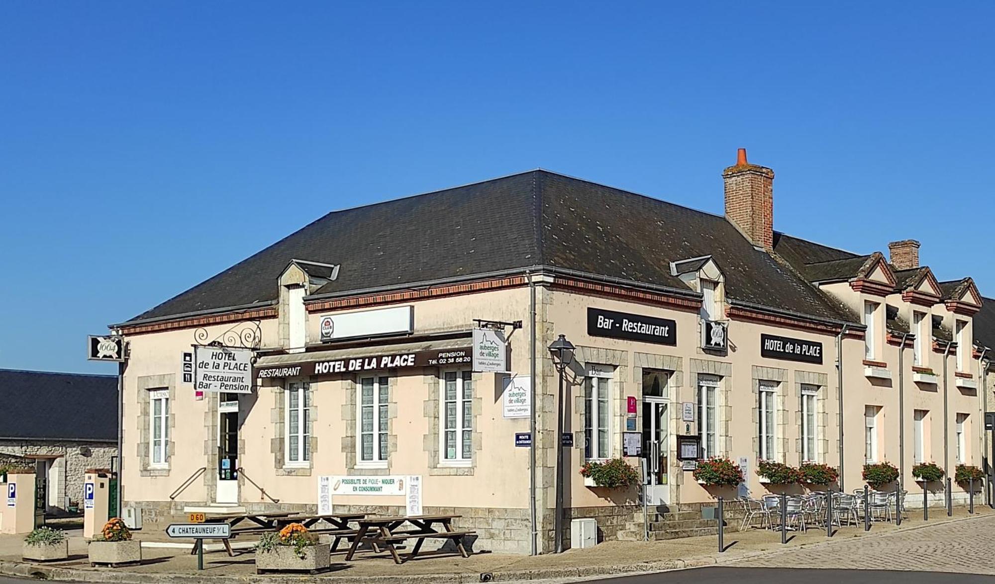Hotel De La Place Germigny-des-Prés Eksteriør billede