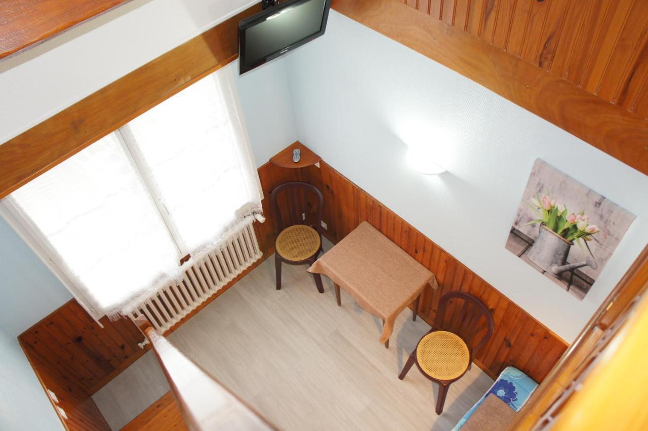 Hotel De La Place Germigny-des-Prés Eksteriør billede