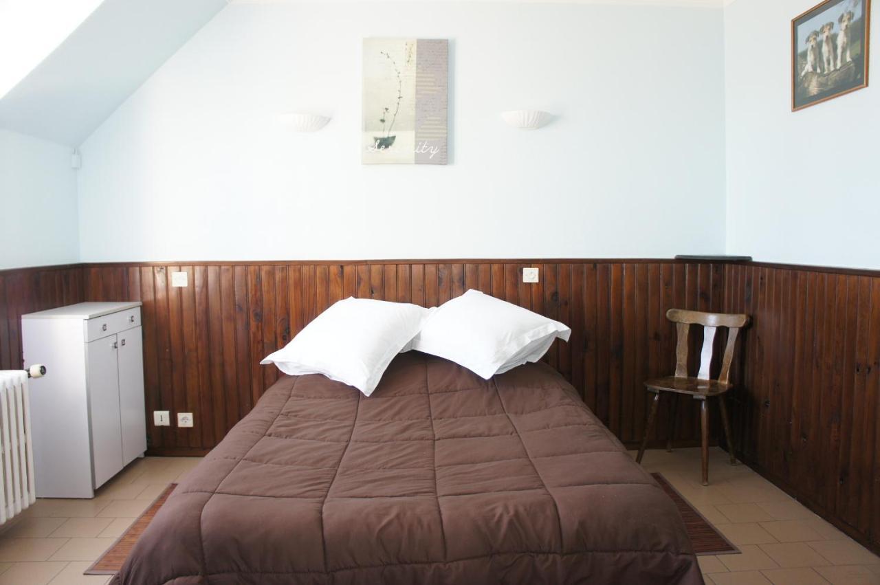Hotel De La Place Germigny-des-Prés Eksteriør billede